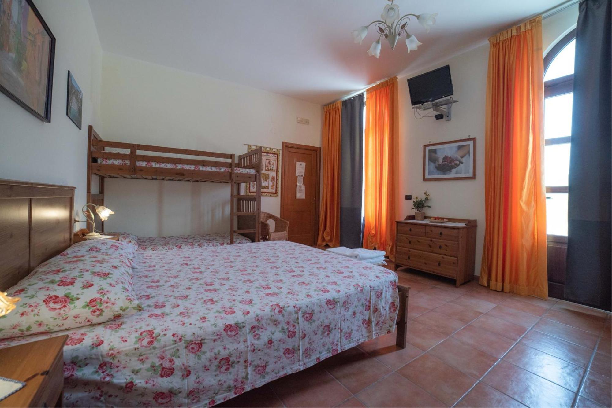 Agriturismo Fiori d'Arancio Palagiano Esterno foto