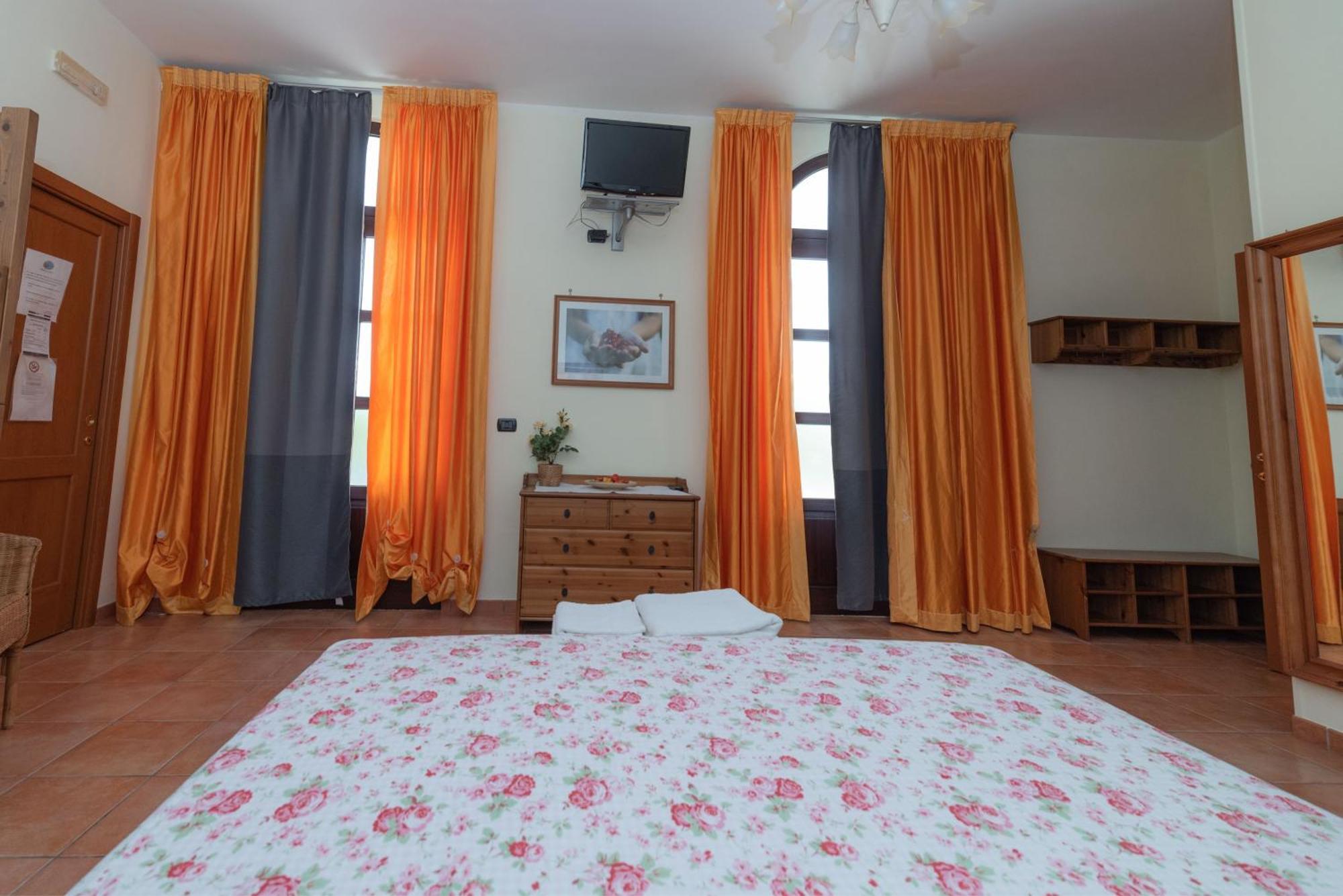 Agriturismo Fiori d'Arancio Palagiano Esterno foto