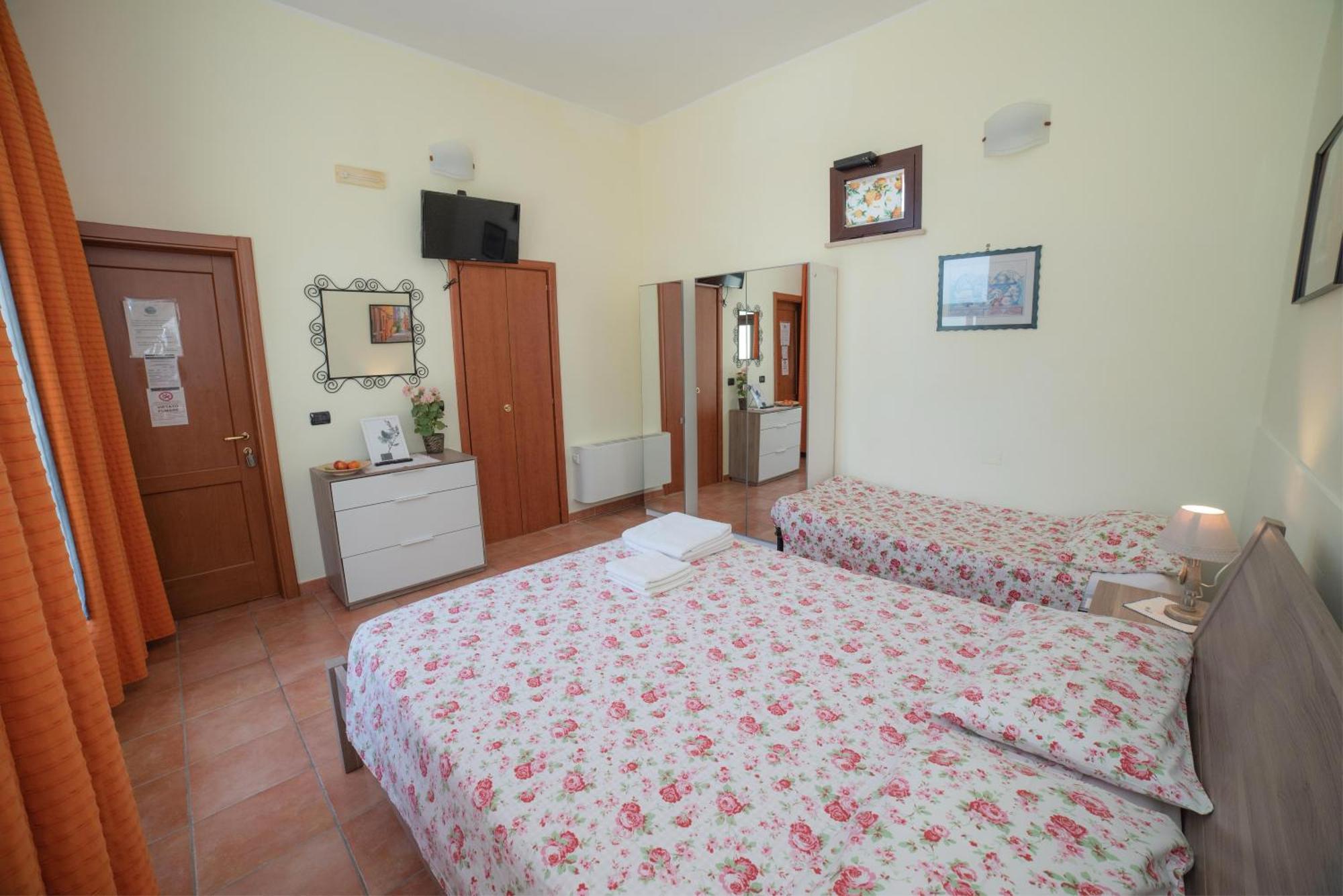 Agriturismo Fiori d'Arancio Palagiano Esterno foto